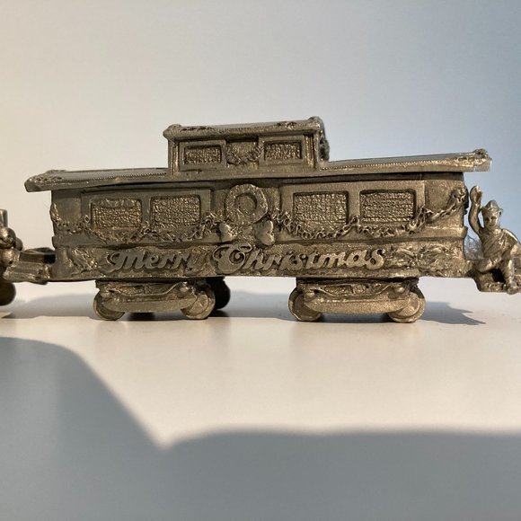 Collectable Fine Pewter Santa's Express Five piece Train - Picture 6 of 7